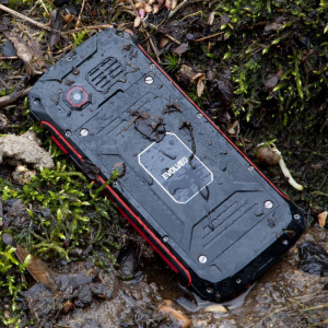 Evolveo StrongPhone Z4 Dual-Sim mobiltelefon fekete-piros (SGP-Z4-B)