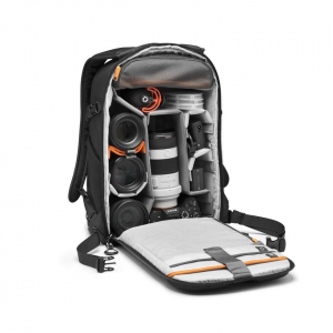 Lowepro Flipside 300 AW III fényképezőgép hátizsák fekete (LP37350-PWW)