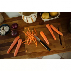 Fiskars 1057544 Functional Form 8 cm egyenes hámozókés