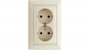 Legrand Valena 2X2P+F csatlakozóaljzat elefántcsont színű (774370)