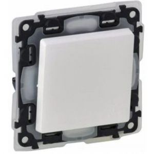 Legrand Valena Life egypólusú kapcsoló IP44 fehér (752151)