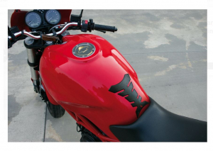 Lampa Pro-Tank X1  motoros &uuml;zemanyagtart&aacute;lyt v&eacute;dő matrica, karbon (0190010)