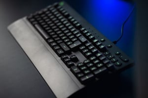 Logitech G213 Prodigy RGB Gaming Magyar billentyűzet fekete (920-010739) 