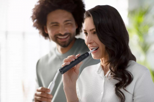 Philips HX3671/14 Sonicare 3100 series szónikus elektromos fogkefe fekete