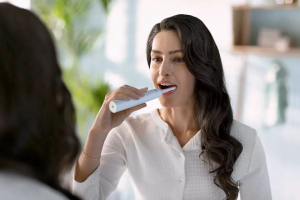 Philips HX3673/13 Sonicare 3100 series szónikus elektromos fogkefe fehér + utazótok