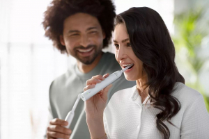Philips HX3673/13 Sonicare 3100 series szónikus elektromos fogkefe fehér + utazótok