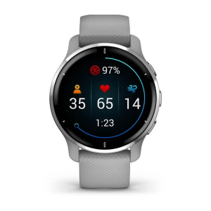 Garmin Venu 2 Plus púderszürke ezüst kerettel, és púderszürke szilikon szíjjal (010-02496-10)