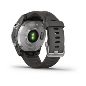 Garmin Fenix 7S okosóra ezüst, grafit színű szilikon szíjjal (010-02539-01)