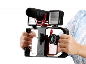 Ulanzi U-Rig Pro vide&oacute;s rig telefonokhoz 3 vakupapucs csatlakoz&oacute;val (UL-0673)