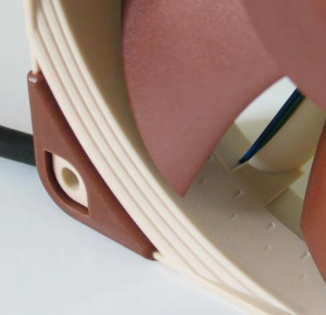 Noctua ventilátor 12cm, 1500rpm PWM (NF-F12 PWM)