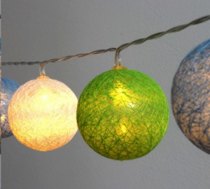 IRIS Gömb alakú 6cm/színes fonott/4,5m/zöld-kék-fehér/30db LED-es/USB-s fénydekoráció  (104-47)
