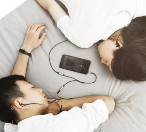UGREEN AUX audio elosztó jack kábel 3.5mm 0.2m szürke (10532)