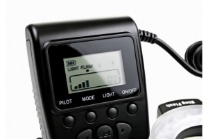 Newell RF-550D LED körlámpa / körvaku 49mm-77mm (NL0533)