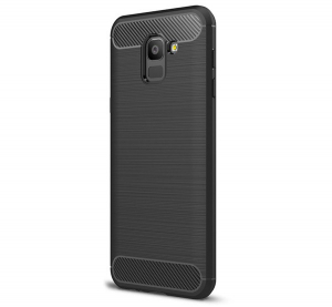 Szilikon telefonv&eacute;dő (k&ouml;zepesen &uuml;t&eacute;s&aacute;ll&oacute;, l&eacute;gp&aacute;rn&aacute;s sarok, sz&aacute;lcsiszolt, karbon minta) FEKETE [Samsung Galaxy J6 (2018) SM-J600F]