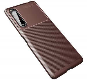 Szilikon telefonv&eacute;dő (k&ouml;zepesen &uuml;t&eacute;s&aacute;ll&oacute;, l&eacute;gp&aacute;rn&aacute;s sarok, karbon minta) BARNA [Sony Xperia 1 II (XQ-AT5)]