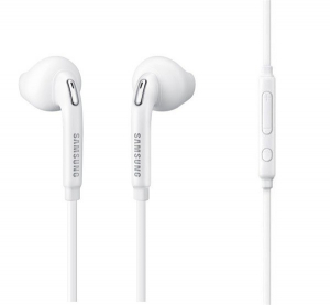 SAMSUNG fülhallgató SZTEREO (3.5mm jack, mikrofon, felvevő gomb, hangerő szabályzó, 1 pár sima pót fülgumi) FEHÉR (EO-EG920BW) "Gigapack csomagolás"