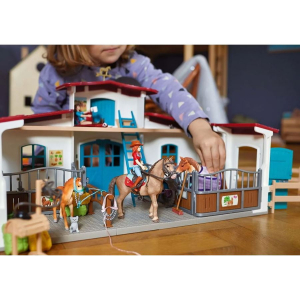 Schleich Lovas Központ figura (42567)