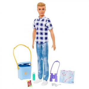 Mattel Barbie Kempingező Ken baba kiegészítőkkel kockás ingben (HHR66)