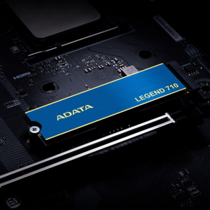 256GB ADATA SSD M.2 meghajtó Legend 710 (ALEG-710-256GCS)