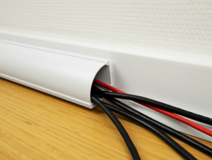 Delock sarokcsatorna 43x23 mm 1m fehér (20714)