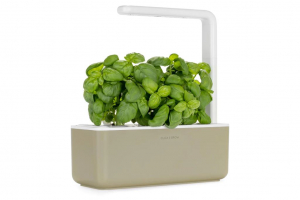 Click and Grow Smart Garden 3 3db bazsalikom kapszulával bézs (SGS7UNI)