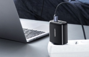 UGREEN 2xUSB-A gyorstöltő PD 18W fekete (10216)