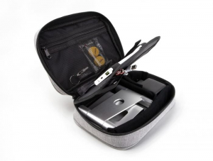 Delock Travel Kit V Tablet Edition - dokkolóállomás / power bank / 3 az 1-ben töltőkábel / tartó / USB memóriakártya (18440)