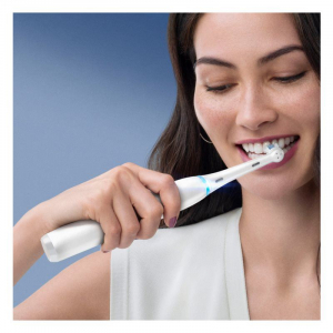 Braun Oral-B iO8 elektromos fogkefe White Alabaster (4210201363064)