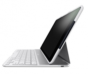 Belkin iPad Air billentyűzet tok feh&eacute;r (F5L151eaWHT)