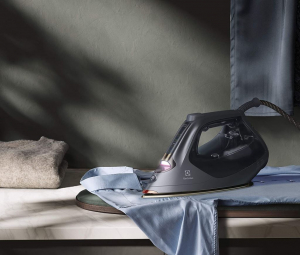 Electrolux E8SI1-8EGM gőzölős vasaló