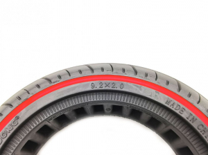 9,2x2 ultrakönnyű tömör roller gumi (piros csíkos)
