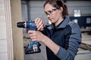 Bosch Professional GSB 18V-90 C akkus ütvefúró-csavarozógép 2db 4.0Ah akkuval (06019K6103)