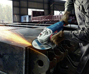 Bosch Professional GWS 24-230 P nagy sarokcsiszoló (06018C3100)