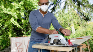 Bosch UniversalCirc 18 akkus k&ouml;rfűr&eacute;sz, akkumul&aacute;tor &eacute;s t&ouml;ltő n&eacute;lk&uuml;l (06033B1400)