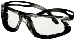 3M SecureFit SF501SGAF-BLK-FM védőszemüveg, párásodásmentes, átlátszó lencse, fekete