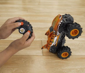 Mattel Hot Wheels Monster Trucks távirányítós autó - Tigershark (HNV03)