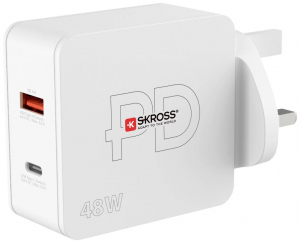 SKROSS USB-C, USB-A hálózati töltő UK + USB-C töltőkábel fehér (SKKT000248WPDUKCCN)