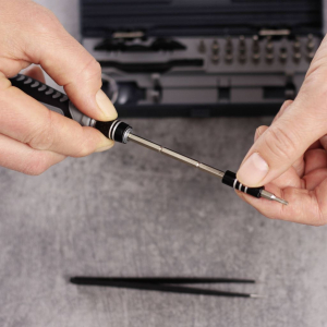 Quadrios 22T019 csavarh&uacute;z&oacute; k&eacute;szlet elektronika- &eacute;s finommechanika