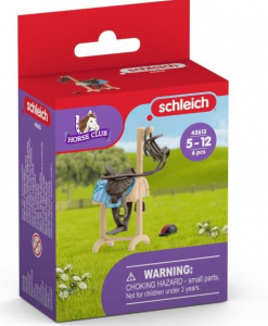 Schleich Horse Club Lószerszám tartó állvány felszereléssel (SLH42613)