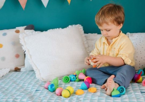 Trefl Lalaboom: Montessori bébi fejlesztőjáték színes gyümölcsök 24 részes (61868)