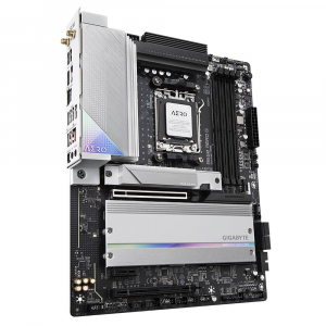 Gigabyte B650 AERO G alaplap