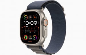 Apple Watch Ultra 2 GPS + Cellular 49mm titántok, kék alpesi pánt (M) (MREP3FD/A)