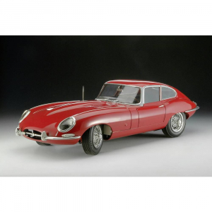 Revell 07717 Jaguar E-Type Autómodell építőkészlet 1:8