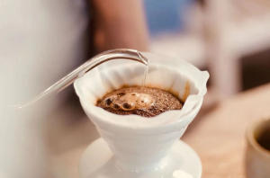 Hario Dripper V60-02 filteres kávékészítő műanyag fehér (VDR-02-W)