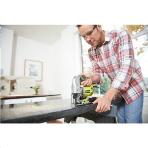 RYOBI RJS1050-K sz&uacute;r&oacute;fűr&eacute;sz 680W