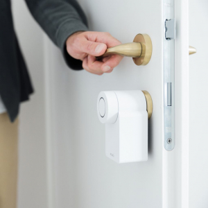 Nuki Smart Lock 4.generációs okos zár fehér (NUKI-SMARTLOCK4-W)