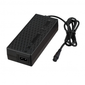 Akyga elektromos ker&eacute;kp&aacute;r t&ouml;ltő 54.6V / 2.0A 110W Mini XLR (AK-EV-05)