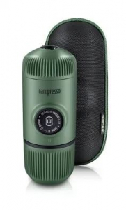 Wacaco Nanopresso mohazöld hordozható kávéfőző őrölt kávéhoz + kemény védőtok (WNANO-MG+C)