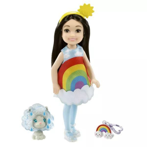 Mattel Barbie Chelsea Club: Barna hajú baba szivárvány jelmezben cica figurával (236539)
