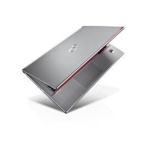 Fujitsu Lifebook E746 Laptop i5-6200U/8GB/240GB ezüst - felújított!